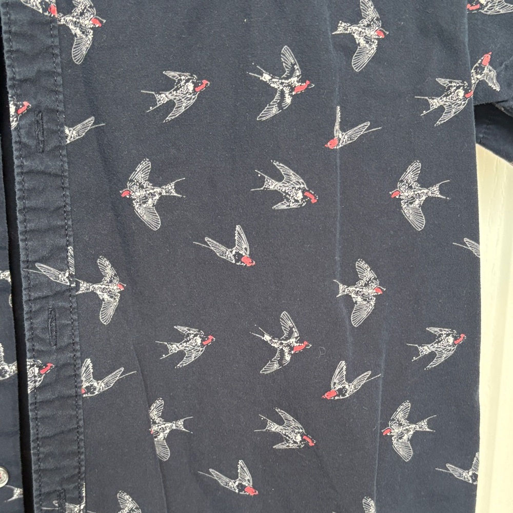Denim & Flower Navy Short-Sleeve Button-Down Shirt with Bird Print - Picture 3 of 8
